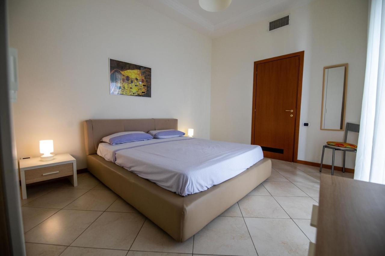 Appartamenti Le Gemme Naples Exterior photo